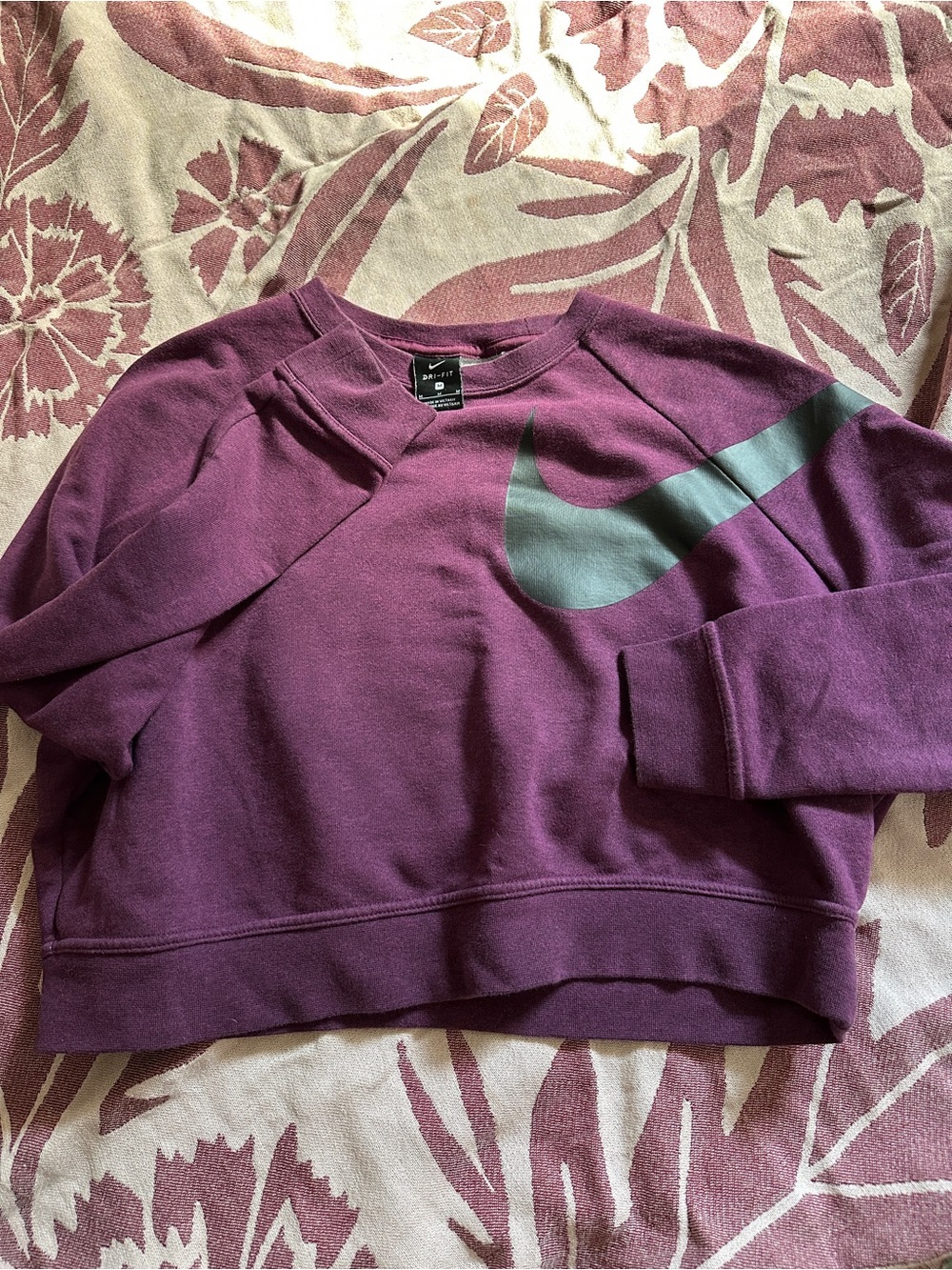 Nike Crop Sweater